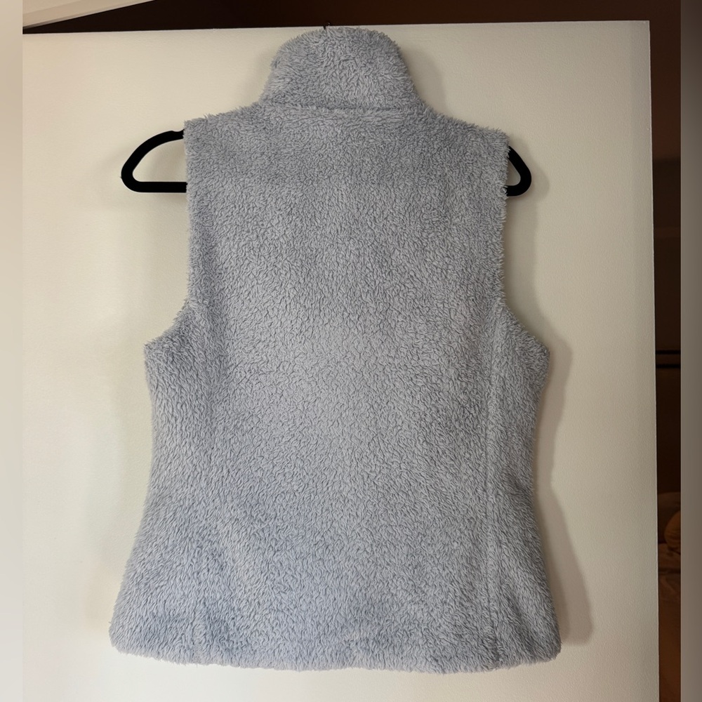 Patagonia Light Gray Fleece Vest - Picture 3 of 3